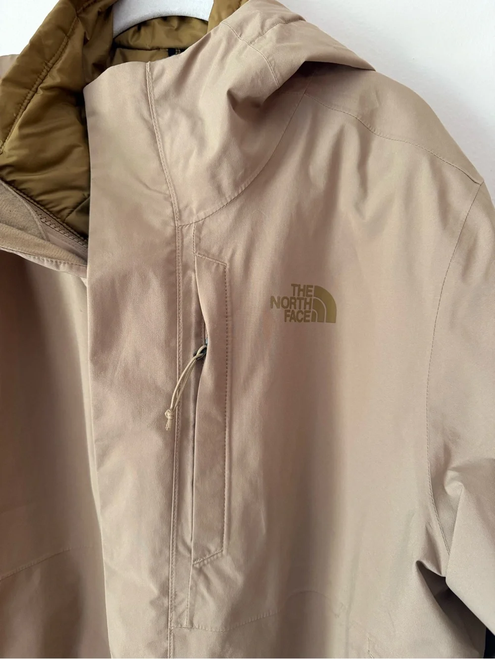 The North Face Men’s Tan Hooded Insulated Jacket Size Large Outdoor Winter Coat